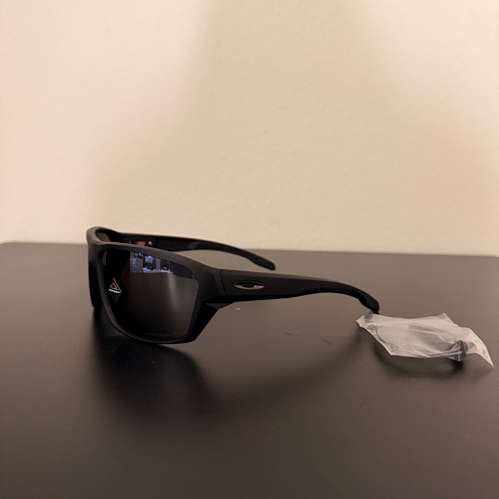 Prizm Polarized Black Oakley- Nwot